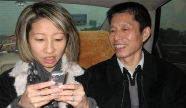 陆莉:16岁夺得体操奥运冠军,18岁退役嫁美国人,混血儿子已17岁