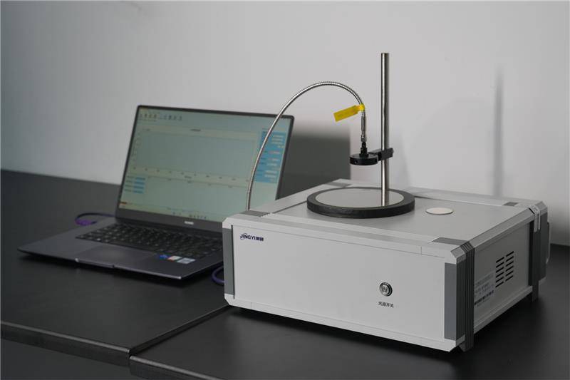 在微流控涂层膜厚仪中,微流控技术被用于精确控制流体在微通道中的