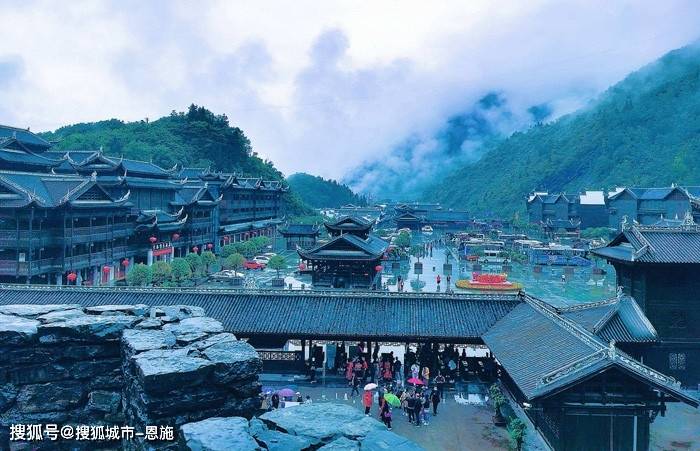 去重庆旅游四天详细跟团攻略,到重庆旅游自由行怎么玩线路合理?