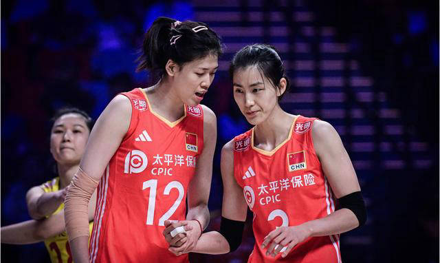 女排3-1逆转荷兰,5名球员得分上双,朱婷替补出场_中国队_比赛_袁心玥