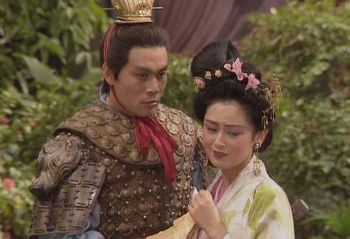 美女貂蝉更是聪明过人,将董卓吕布二人耍得团团转.