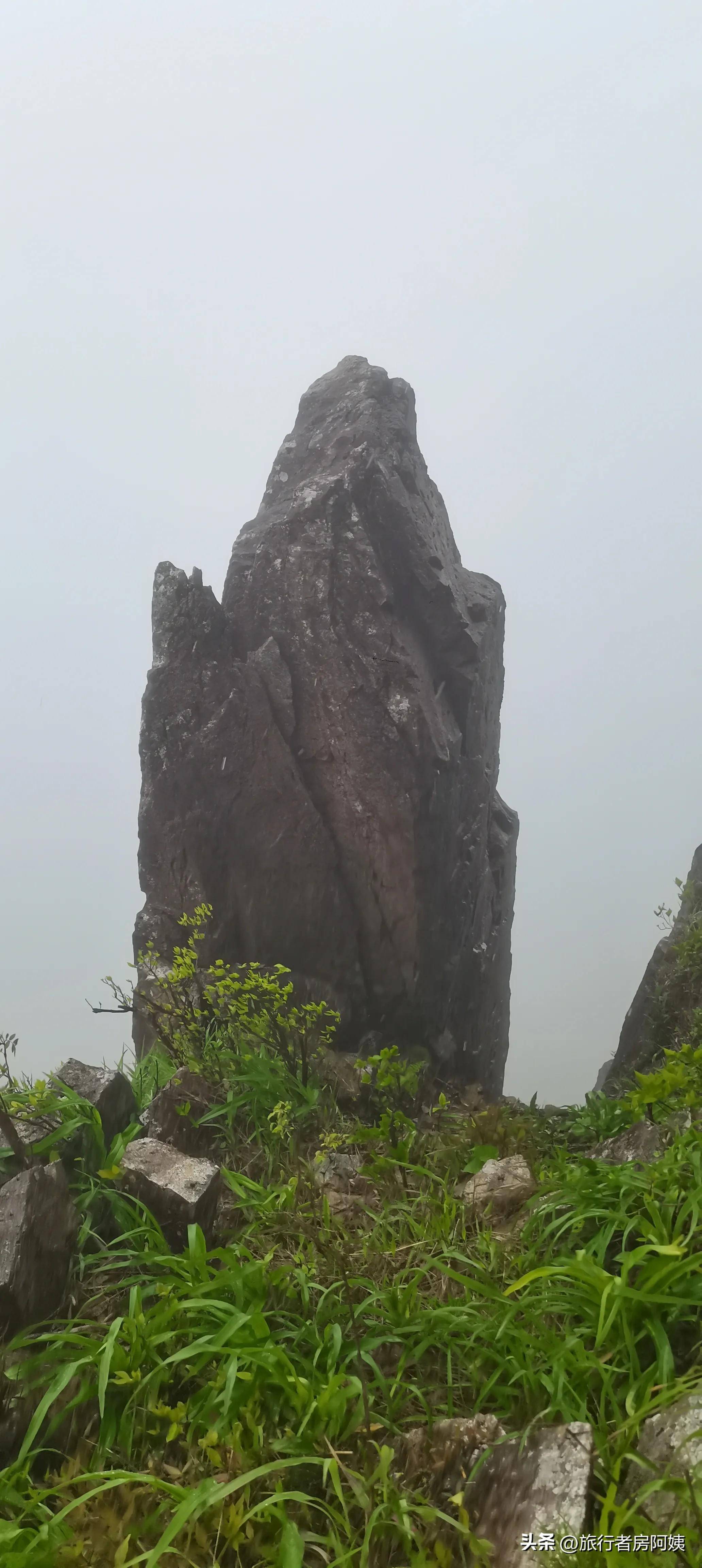 浙江最高的山峰图片