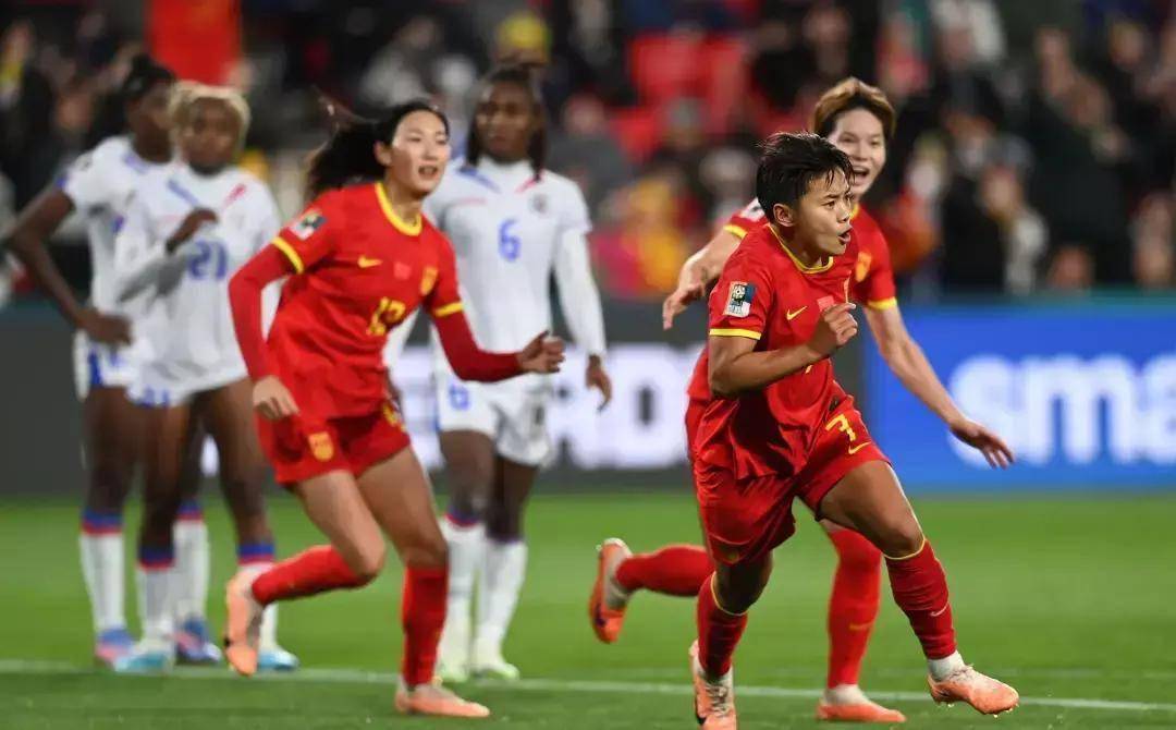 中国女足奥运首秀图片