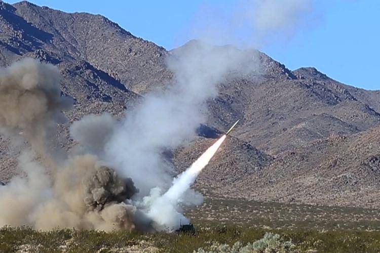 据报道,乌克兰突然发射了几枚加了gps制导的长距离火箭弹,然后竟然