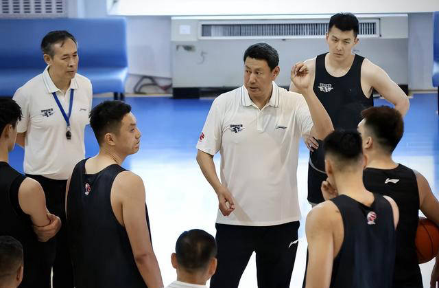 除孙思尧外,离队的还包括张卓和孙昊锋,但他们主要是因合同到期而离开