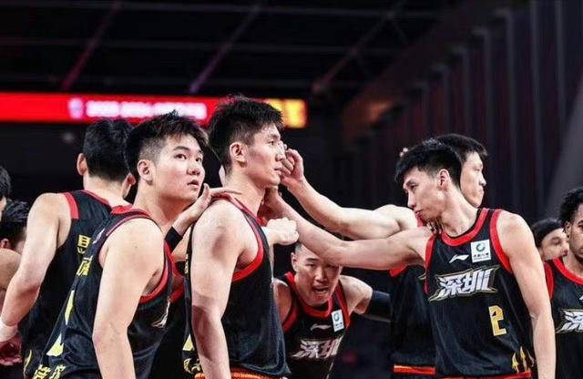 广东篮球三队轮番登场,球员交易谜团渐显