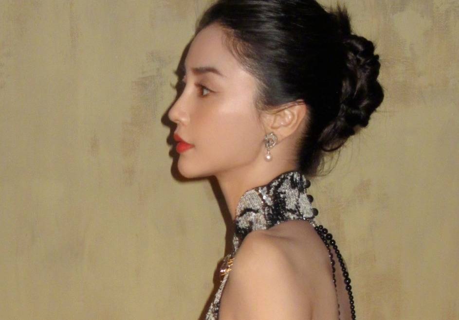 35岁没有妈味的杨颖,让娱乐圈的短暂婚姻成了永久谜题