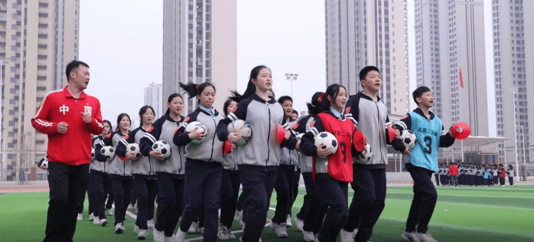郑州高新区第二实验中学:以十分之力育满