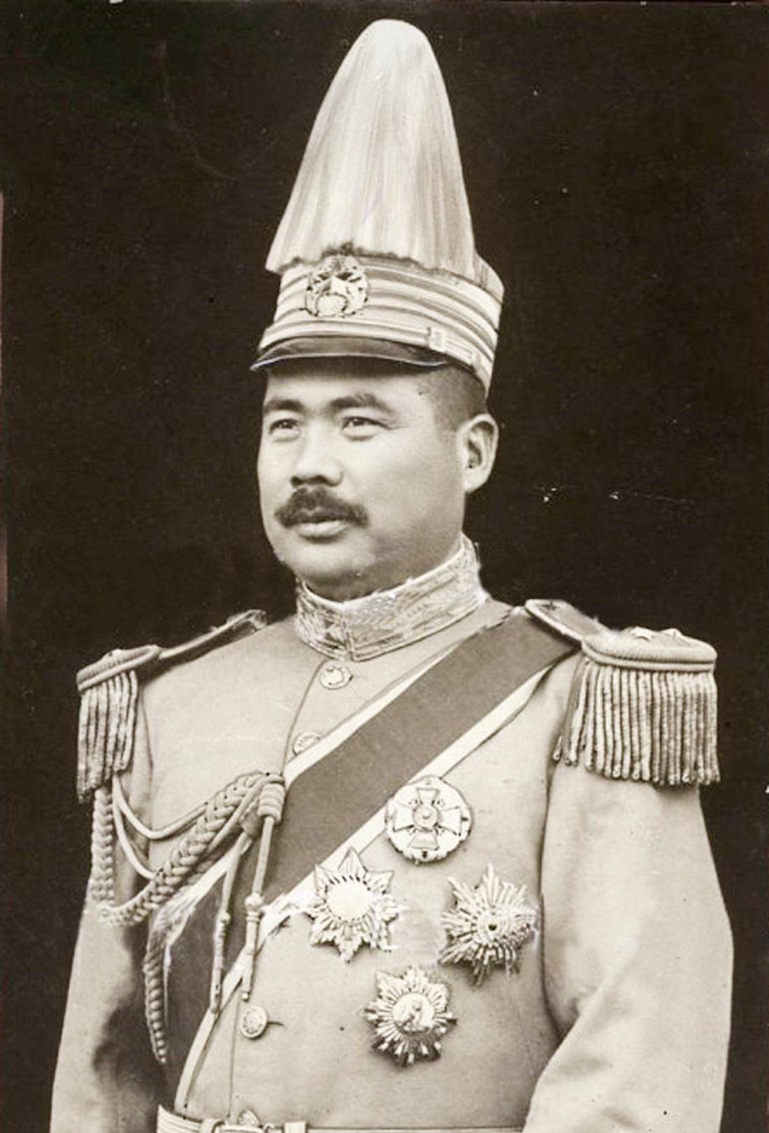 果然不久,冯玉祥率部出关北上,被任命为直军第三军总司令,驻扎在