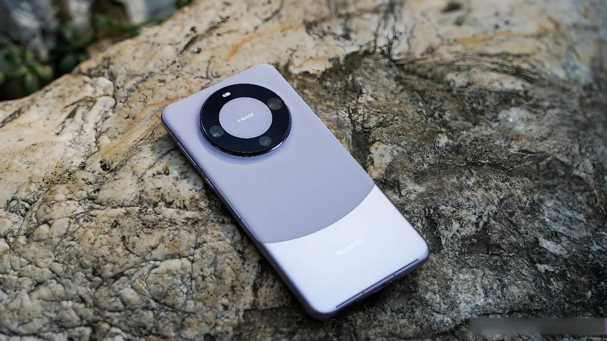 华为果断"发飙":16gb 512gb高端机突降1440元,一降再降还没人买?