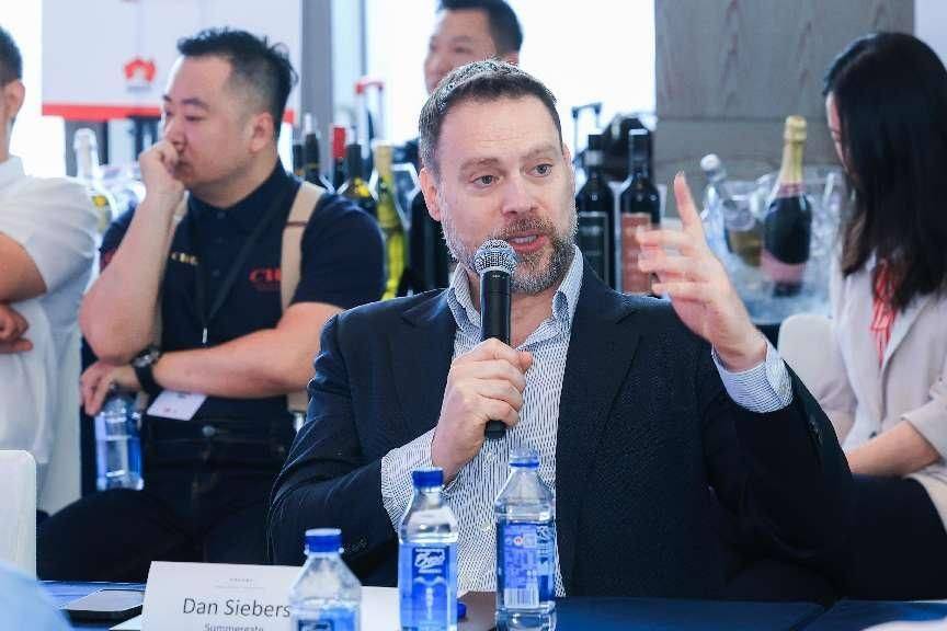 南澳葡萄酒发展论坛盛邀国际荐酒师香港协会共商开放关税中国发展
