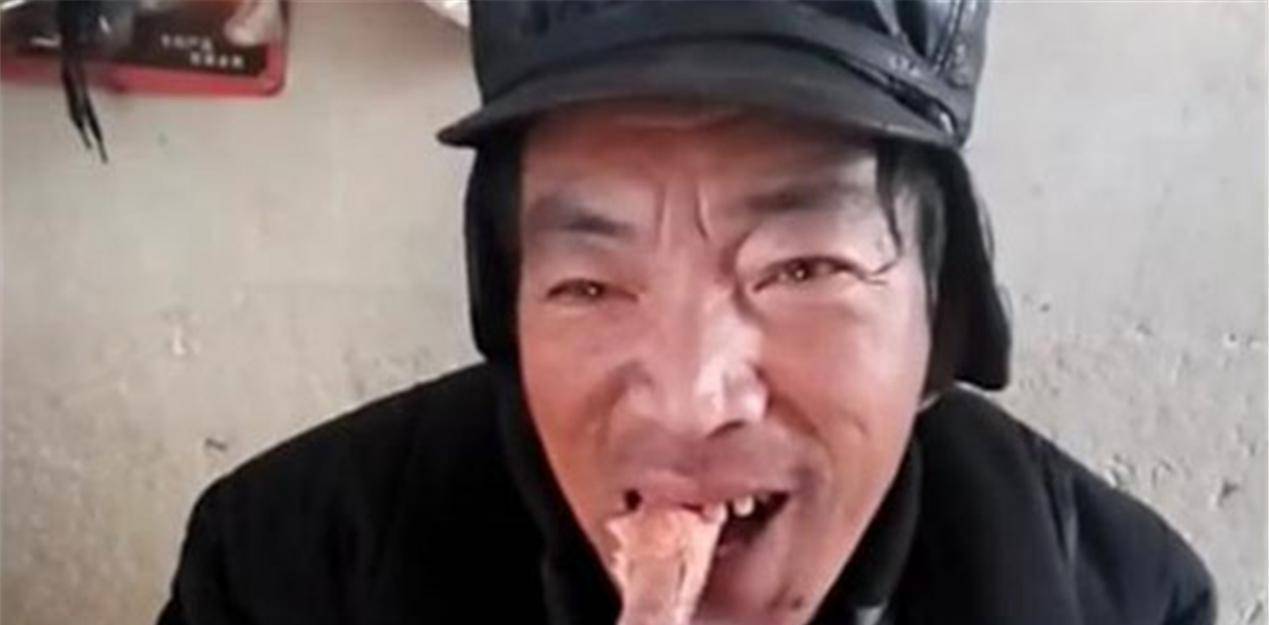 他曾是乔四的"王牌打手",风光无限,晚年却靠捡瓶子为生