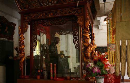 法师号称一棒杀佛,扔了喂狗,唐朝开创淘宝体