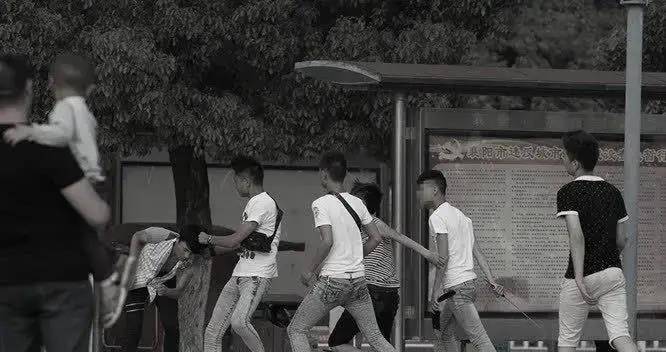 兰州黑老大马冰冰,35岁被判死刑,他的"马家帮"犯下多少案件?