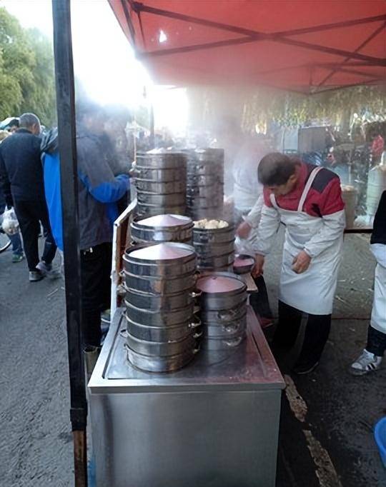 2019年江苏一小贩卖"铝包子",4个月卖8000只,到底害了多少人