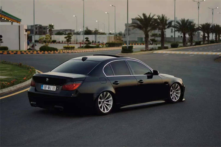 黑色风格宝马f18改装airbft气动避震案例