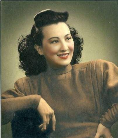 幼时被卖2次,因太美差点被送妓院,去世后照片卖218万创纪录