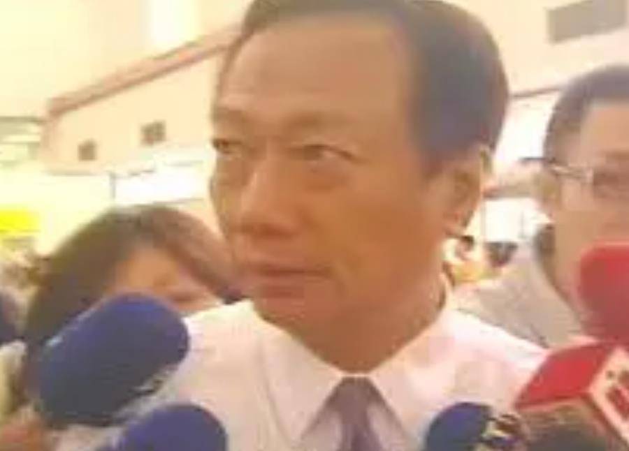 海外建厂受挫,郭台铭后悔了,重返国内招工:干满三月就奖7500元