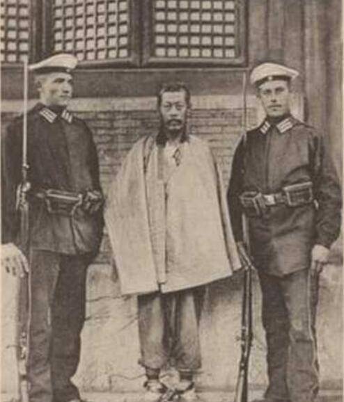 作为清朝神机营的士兵,他的一声枪响,提前将封建王朝带入末路