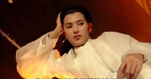 明明已和杨过结婚,为何小龙女仍要睡绳上?金庸:和我睡长凳有关