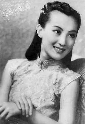 他居然将一切责任都推到周璇身上,还叫来报社记者公开指责周璇不关心