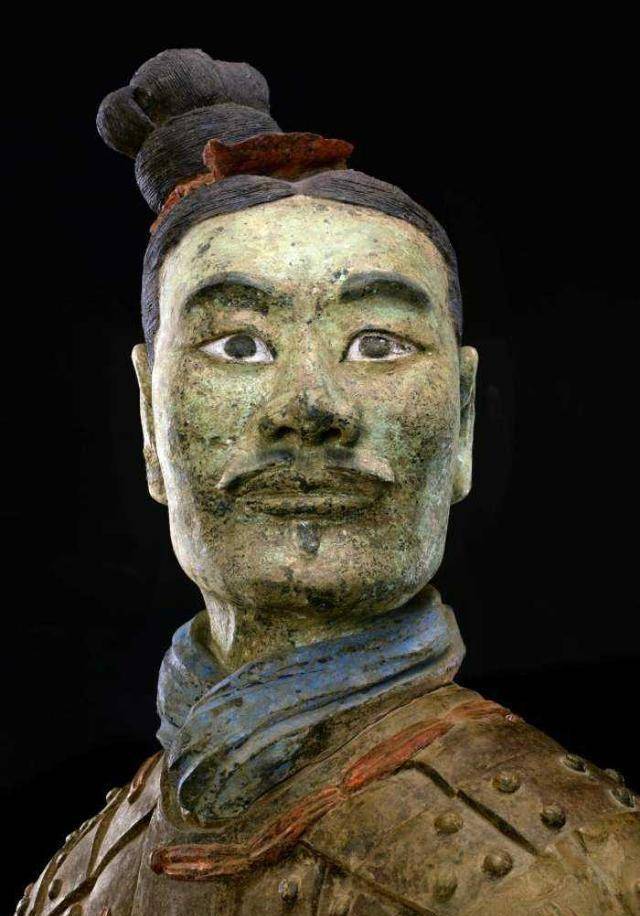 秦始皇兵马俑原本不是一体的,也不是"土黄色",专家复原彩绘图