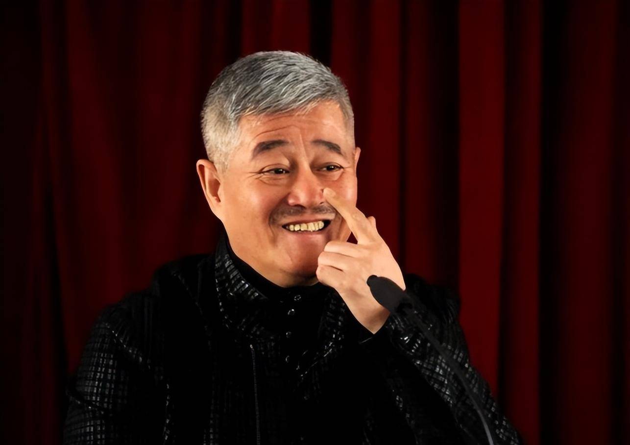 哈文"无脑规则"坑惨央视,12年前造就的错误,让赵本山永远难忘_春晚