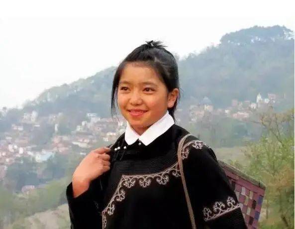 边远村庄里每家二十多个女孩,一个男孩的比例,女孩们无法嫁出去