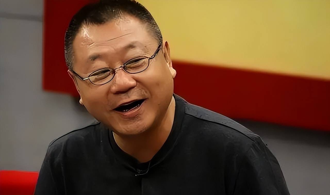 1991年,范伟表演的小品《烦恼》获得了东北三省戏剧小品大赛明星奖.