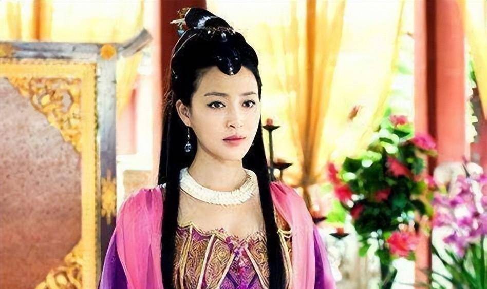 你还在将"烽火戏诸侯"的主角褒姒当成西周灭亡的罪魁祸首吗?