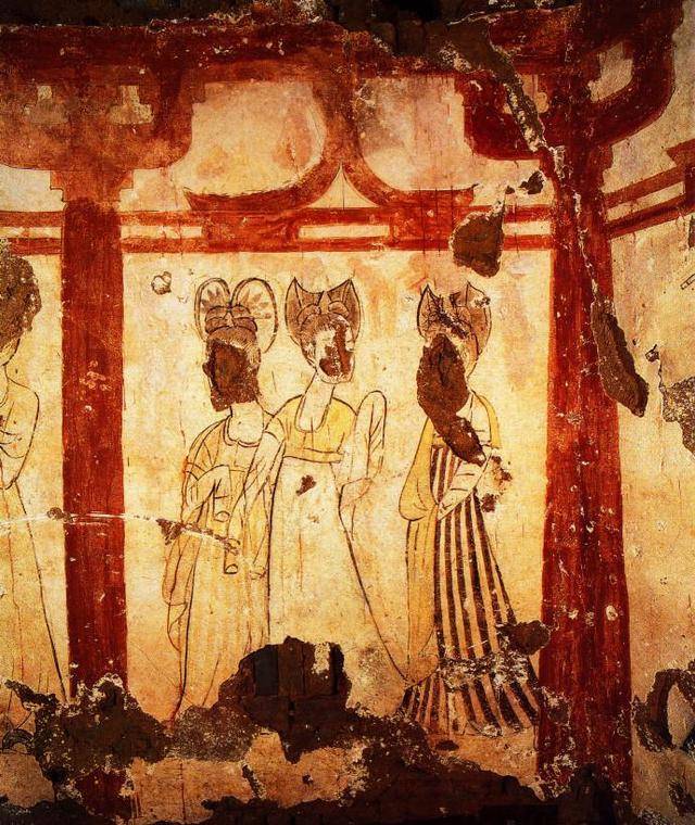 况且,无头人在公主陵墓中也是十分不吉利的,因此李治迁怒于侍女的说法