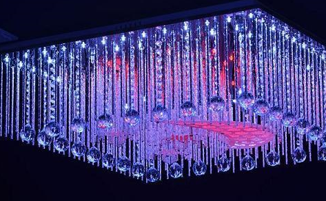 客厅装了个水晶吊灯,清理需花费三小时,我只想问有后悔药吃吗?