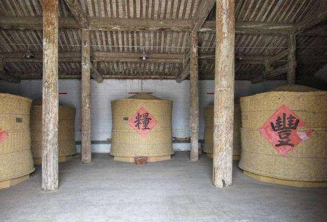 南方地区雨季漫长,从而导致天气较为潮湿.