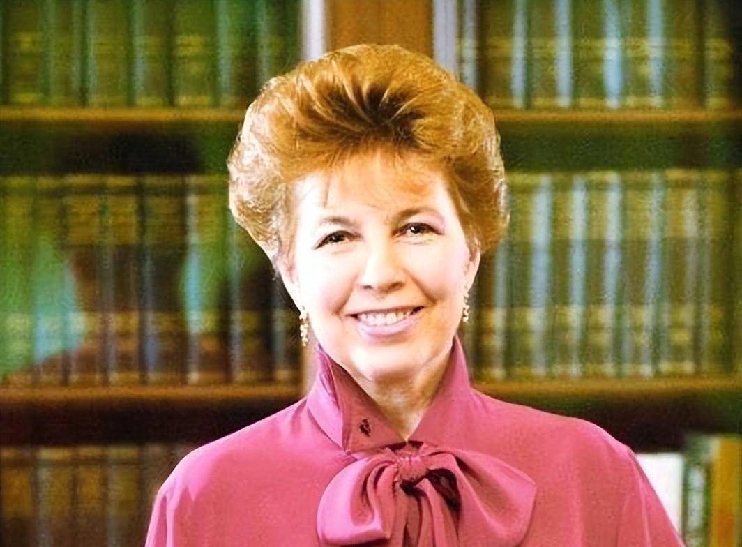 走近戈尔巴乔夫的妻子:俩人在大学宿舍办婚礼,风雨相伴40余载