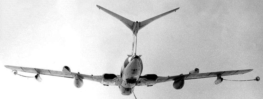 帝国最后的愤怒:英国火神轰炸机远程奔袭马岛,执行"黑鹿行动"