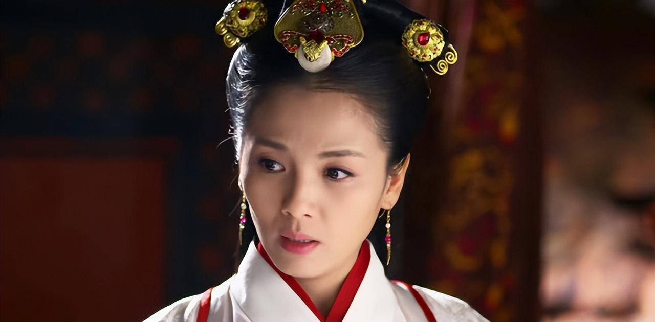 《芈月传》:作为一国之君,有无数女人,秦王嬴驷为何偏爱芈月