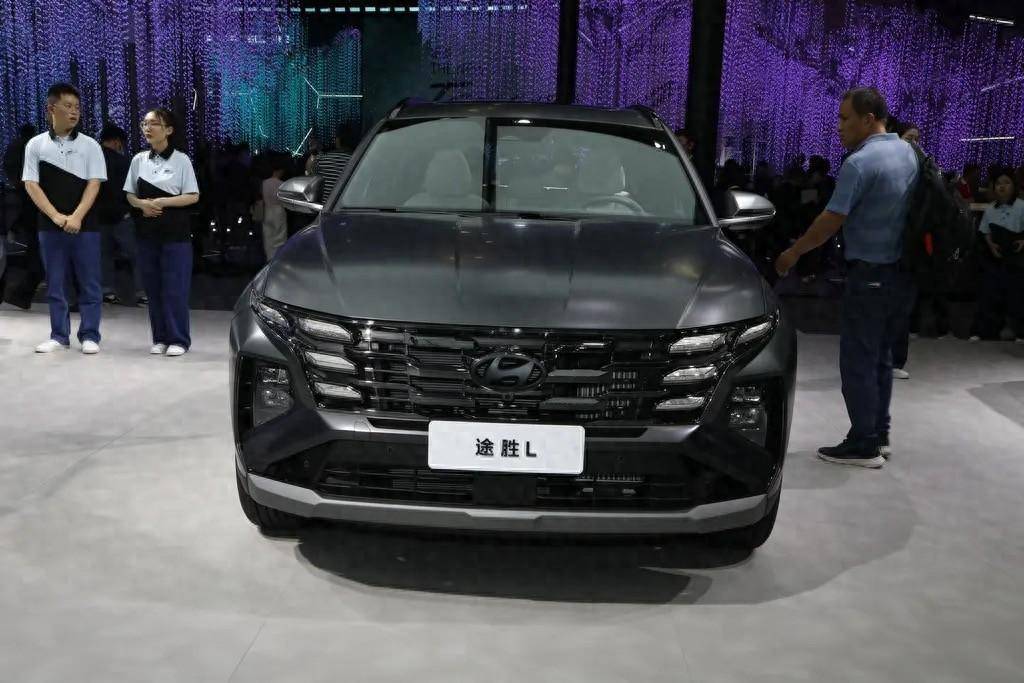 新款现代途胜将于6月28日上市,内饰升级曲面大屏,提供两种动力