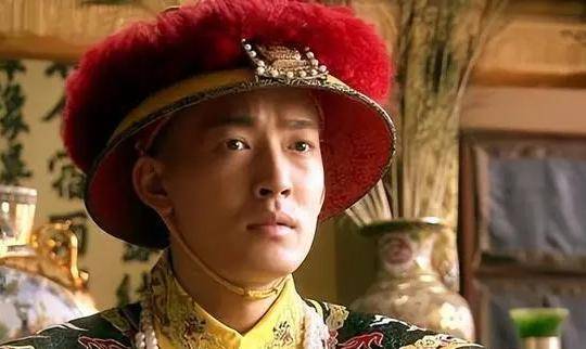 俘虏听了之后表情让人抓摸不透,但还是随手在欧洲西部的位置点了一下