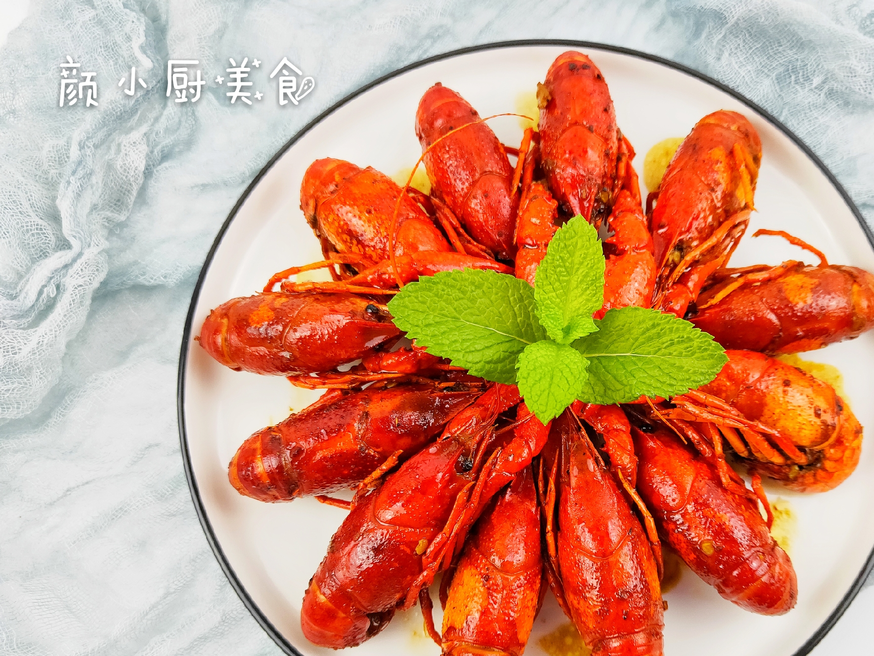 小龙虾我家最爱一做法,比饭店的还好吃,香辣入味,一大盘不够吃
