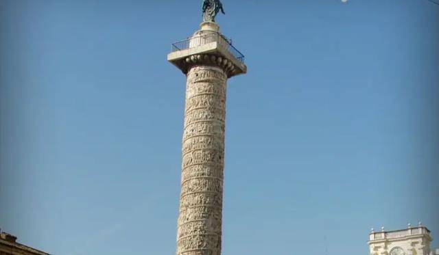 本想趁势继续征伐蛮族,但在帝国东部发生了阿维迪乌斯·卡西乌斯叛乱