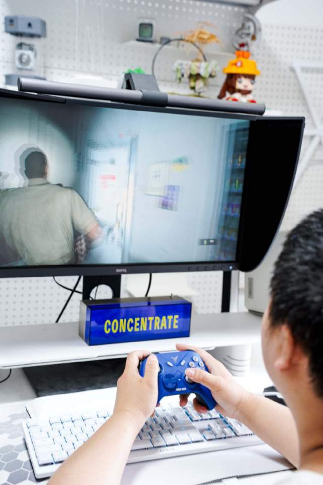 飞智冰原狼2火影忍者疾风传联名款游戏手柄:情怀与激情完美融合