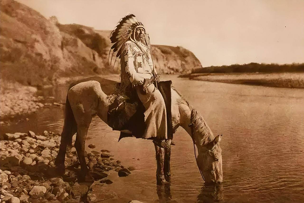 120年前印第安人历史:几乎被美国赶尽杀绝,其中女子确实很迷人