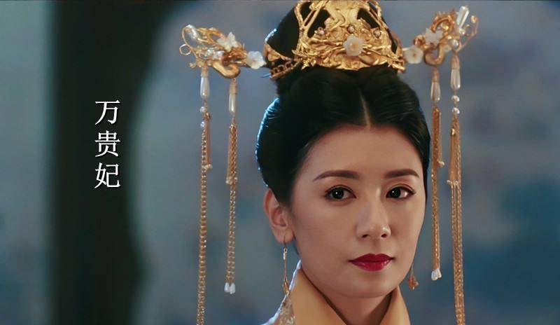 天顺八年(1464年)正月,朱见深继承皇位,即明宪宗.