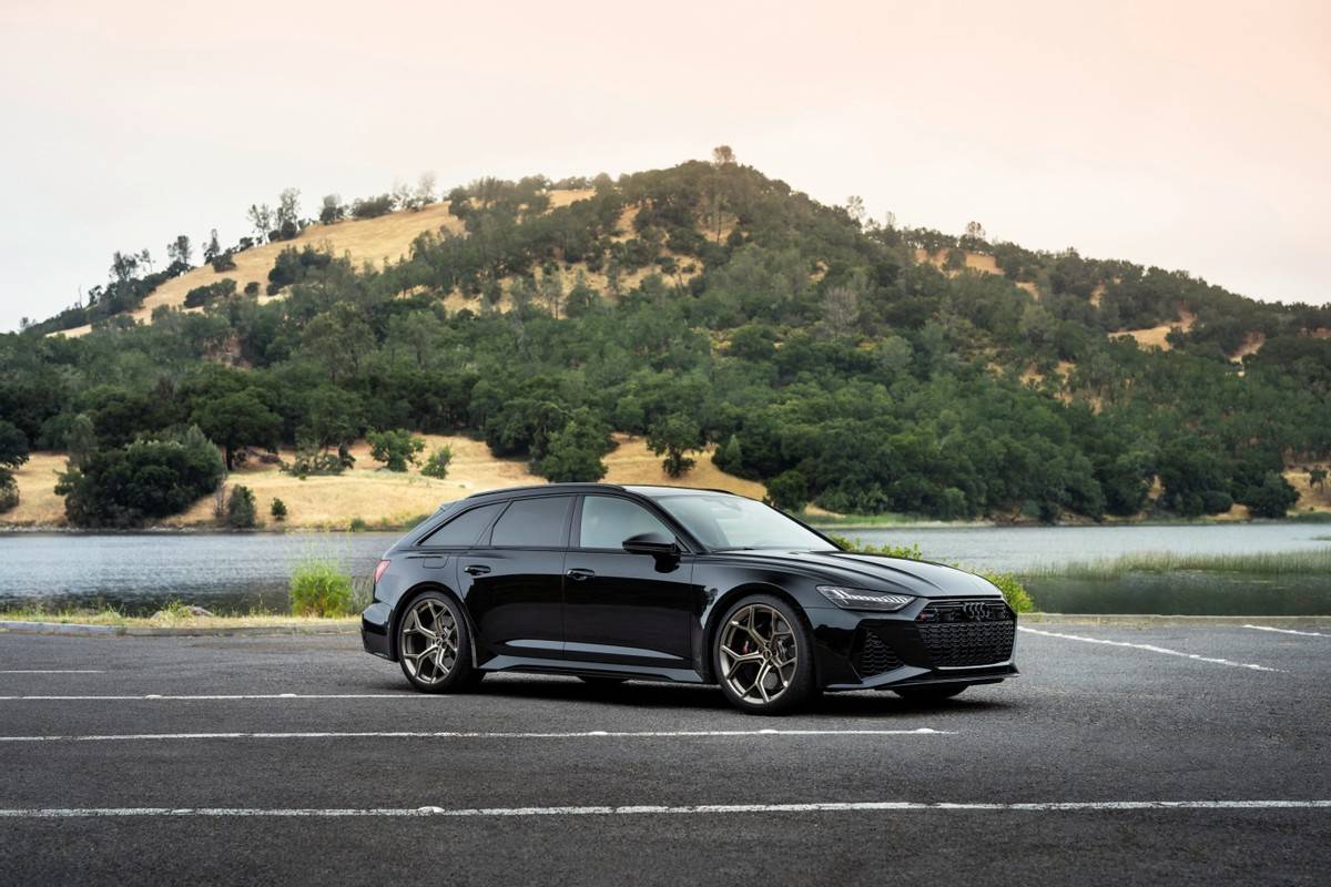 赛道上的绝对王者:赛车手严选,地表最强奥迪rs6