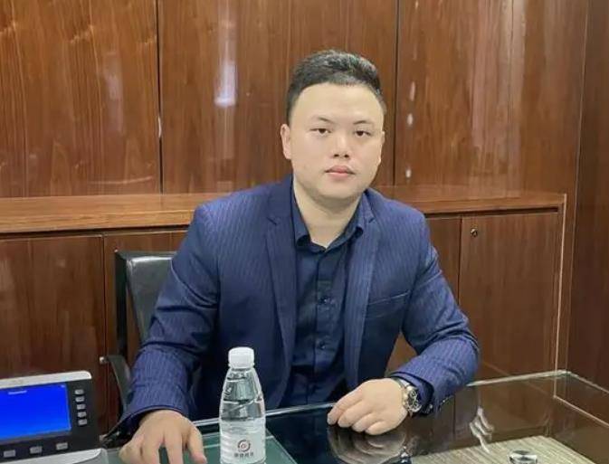 香港女富豪纪凯婷,30岁时家族资产500亿,爱上农村出身的姚尚坤