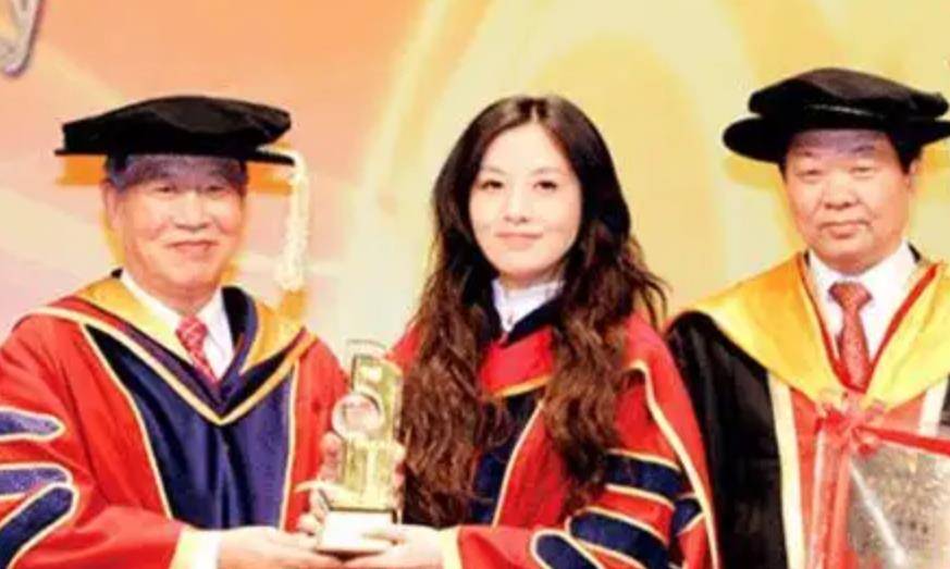 香港女富豪纪凯婷,30岁时家族资产500亿,爱上农村出身的姚尚坤