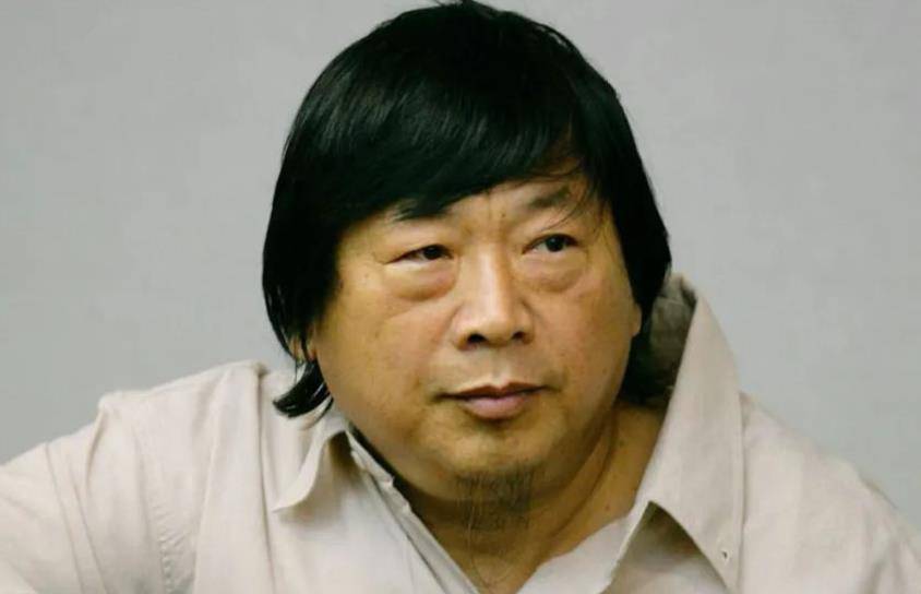 07年新西兰华裔女子遇害,丈夫丢下女儿逃往美国,被天津小伙擒获