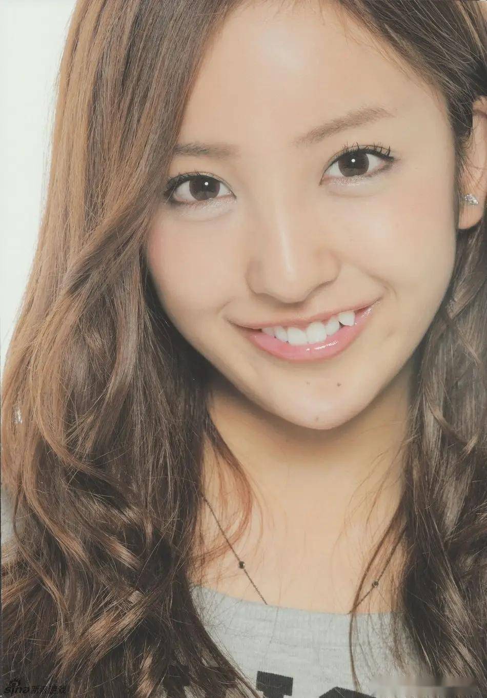 板野友美魅力升级,写真中的她,每一张都直击心脏,这谁能顶得住的魅力