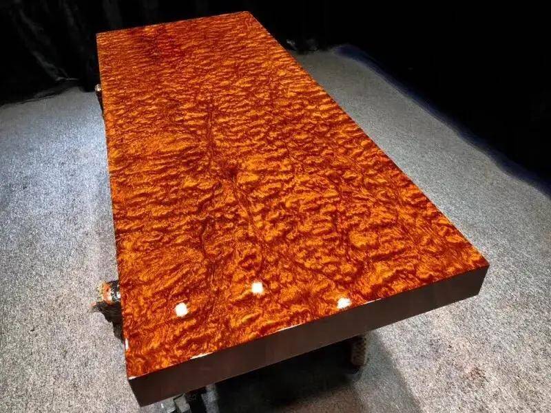 巴花大板原木巴西花梨木是主要从非洲国家进口的大口径材料,经过国内