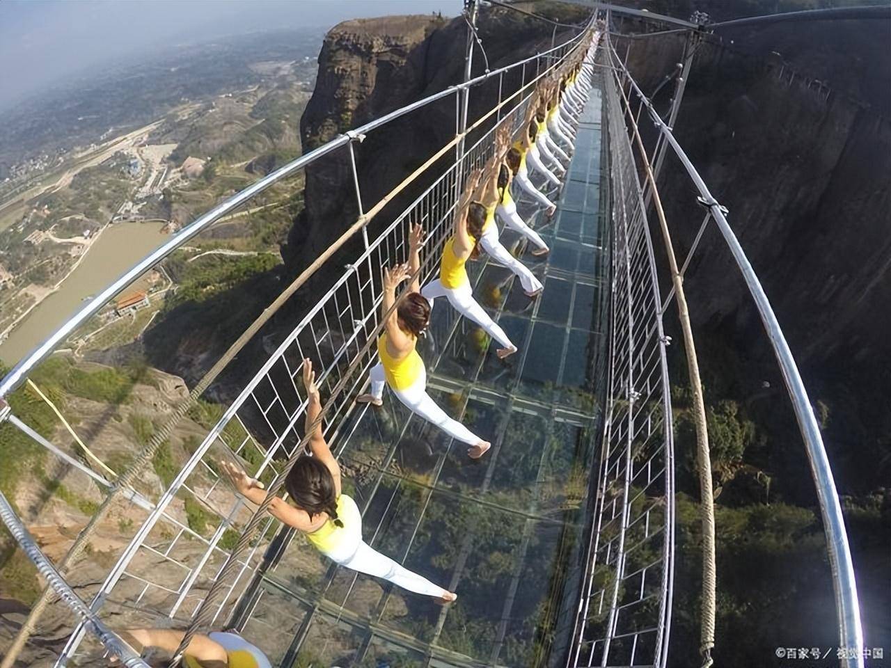 岳阳这家景区免费发放一米帽,各种惊险刺激的项目要来